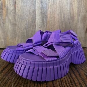 Camper BCN Cross-strap Sandal